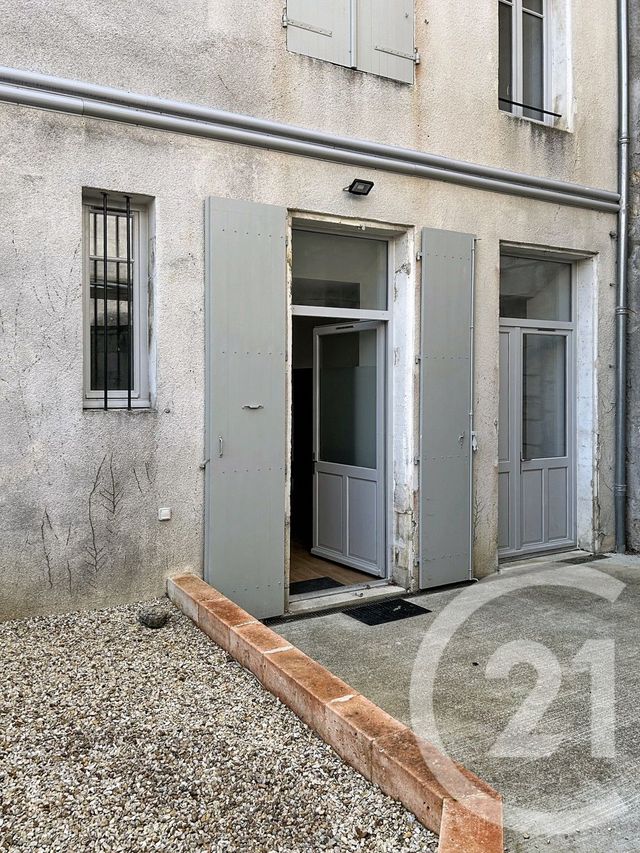 Appartement Studio à louer - 1 pièce - 26.75 m2 - ANGOULEME - 16 - POITOU-CHARENTES - Century 21 Aloha Immobilier