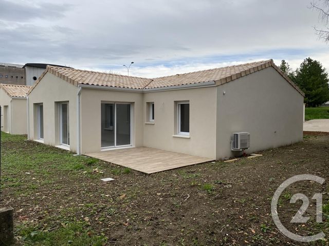 maison à louer - 4 pièces - 92.74 m2 - ANGOULEME - 16 - POITOU-CHARENTES - Century 21 Aloha Immobilier