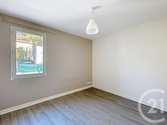 Appartement F2 à louer - 2 pièces - 44.0 m2 - ANGOULEME - 16 - POITOU-CHARENTES - Century 21 Aloha Immobilier