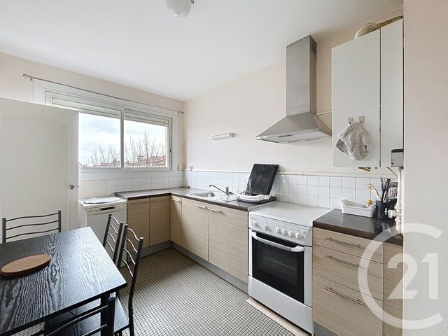 Appartement F2 à louer - 2 pièces - 44.55 m2 - ANGOULEME - 16 - POITOU-CHARENTES - Century 21 Aloha Immobilier