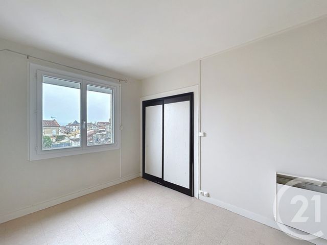 Appartement F2 à louer - 2 pièces - 44.55 m2 - ANGOULEME - 16 - POITOU-CHARENTES - Century 21 Aloha Immobilier