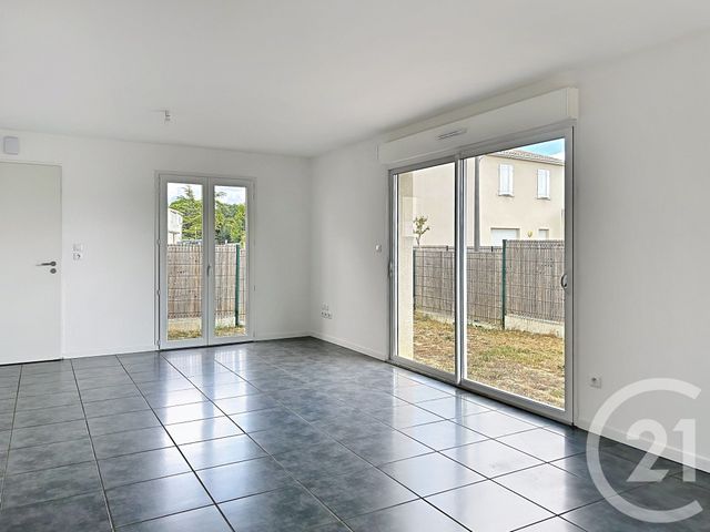 maison à louer - 4 pièces - 97.0 m2 - ST YRIEIX SUR CHARENTE - 16 - POITOU-CHARENTES - Century 21 Aloha Immobilier