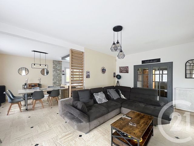 maison à louer - 6 pièces - 185.72 m2 - FLEAC - 16 - POITOU-CHARENTES - Century 21 Aloha Immobilier