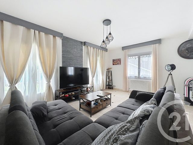 maison à louer - 6 pièces - 185.72 m2 - FLEAC - 16 - POITOU-CHARENTES - Century 21 Aloha Immobilier