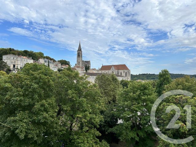Appartement F2 à louer - 2 pièces - 41.47 m2 - ANGOULEME - 16 - POITOU-CHARENTES - Century 21 Aloha Immobilier