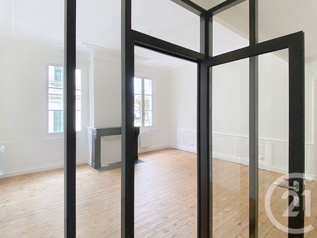 Appartement F3 à louer - 3 pièces - 71.7 m2 - ANGOULEME - 16 - POITOU-CHARENTES - Century 21 Aloha Immobilier