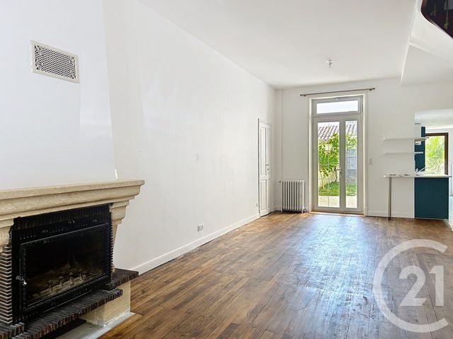 maison à louer - 5 pièces - 114.0 m2 - ANGOULEME - 16 - POITOU-CHARENTES - Century 21 Aloha Immobilier