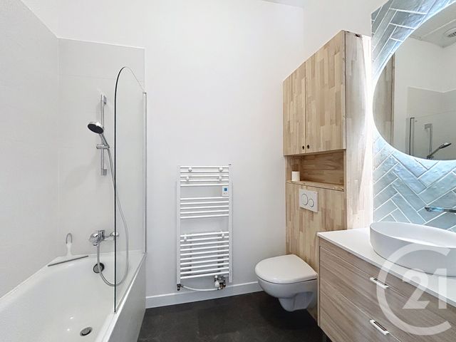 maison à louer - 5 pièces - 114.0 m2 - ANGOULEME - 16 - POITOU-CHARENTES - Century 21 Aloha Immobilier