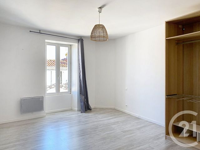 maison à louer - 3 pièces - 81.63 m2 - ANGOULEME - 16 - POITOU-CHARENTES - Century 21 Aloha Immobilier