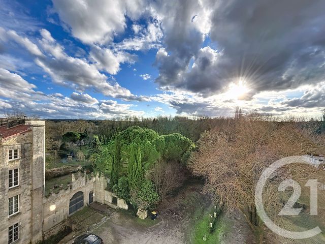 Appartement Duplex à louer - 2 pièces - 36.1 m2 - ANGOULEME - 16 - POITOU-CHARENTES - Century 21 Aloha Immobilier