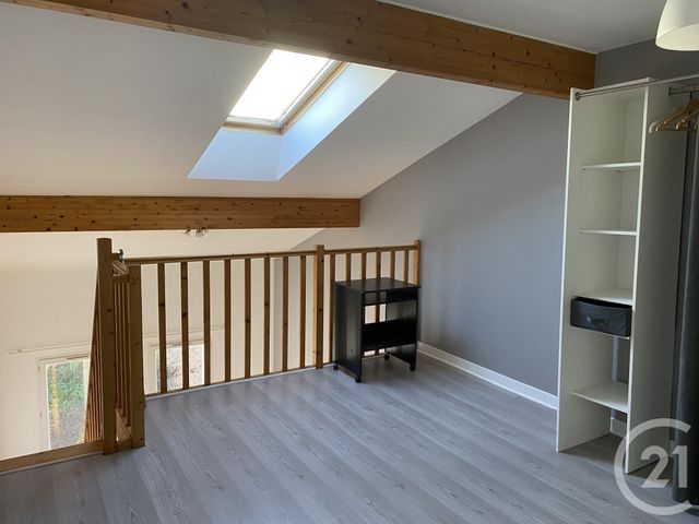 Appartement Duplex à louer - 2 pièces - 36.1 m2 - ANGOULEME - 16 - POITOU-CHARENTES - Century 21 Aloha Immobilier