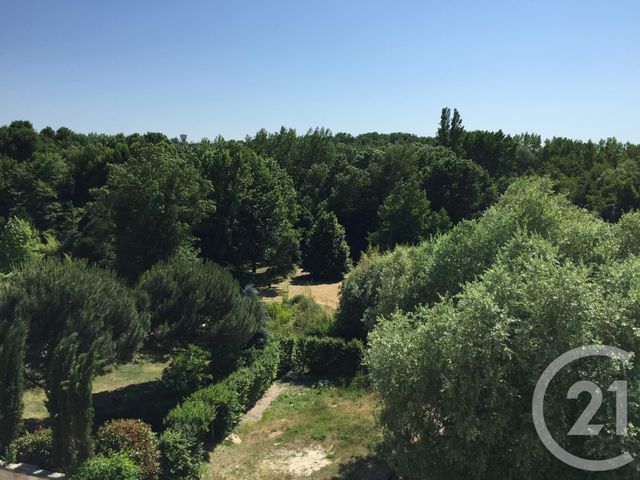 Appartement Duplex à louer - 2 pièces - 36.1 m2 - ANGOULEME - 16 - POITOU-CHARENTES - Century 21 Aloha Immobilier