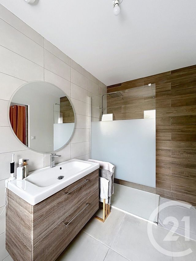 maison à louer - 4 pièces - 91.74 m2 - LA COURONNE - 16 - POITOU-CHARENTES - Century 21 Aloha Immobilier