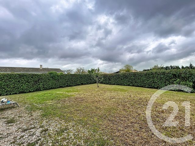 maison à louer - 4 pièces - 91.74 m2 - LA COURONNE - 16 - POITOU-CHARENTES - Century 21 Aloha Immobilier