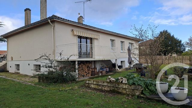 maison à vendre - 5 pièces - 111.0 m2 - FLEAC - 16 - POITOU-CHARENTES - Century 21 Aloha Immobilier