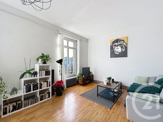 Appartement F3 à louer - 3 pièces - 92.0 m2 - ANGOULEME - 16 - POITOU-CHARENTES - Century 21 Aloha Immobilier