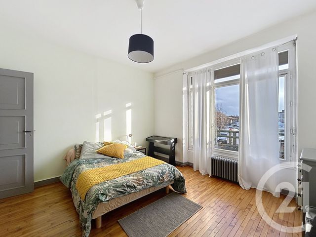 Appartement F3 à louer - 3 pièces - 92.0 m2 - ANGOULEME - 16 - POITOU-CHARENTES - Century 21 Aloha Immobilier