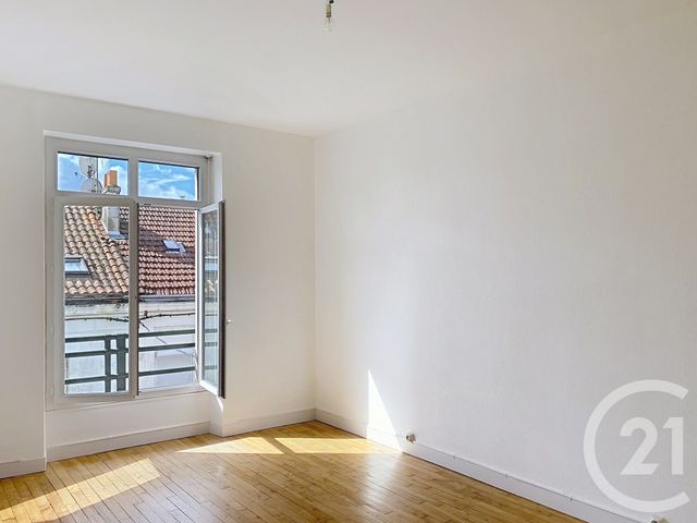 Appartement F5 à louer - 5 pièces - 113.0 m2 - ANGOULEME - 16 - POITOU-CHARENTES - Century 21 Aloha Immobilier