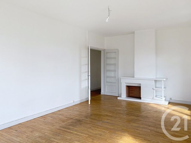 Appartement F5 à louer - 5 pièces - 113.0 m2 - ANGOULEME - 16 - POITOU-CHARENTES - Century 21 Aloha Immobilier