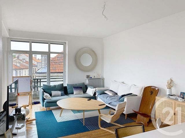 Appartement F5 à louer - 5 pièces - 113.0 m2 - ANGOULEME - 16 - POITOU-CHARENTES - Century 21 Aloha Immobilier