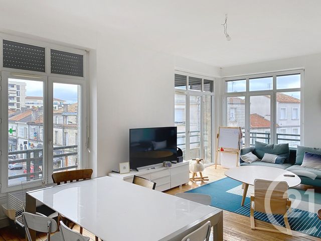 Appartement F5 à louer - 5 pièces - 113.0 m2 - ANGOULEME - 16 - POITOU-CHARENTES - Century 21 Aloha Immobilier