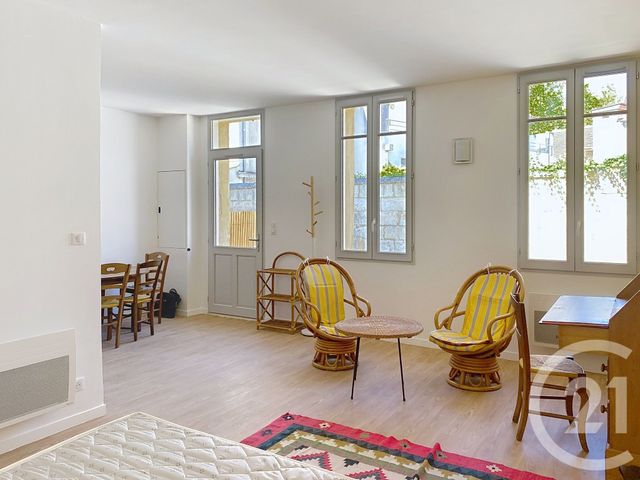 Appartement Studio à louer - 1 pièce - 32.59 m2 - ANGOULEME - 16 - POITOU-CHARENTES - Century 21 Aloha Immobilier