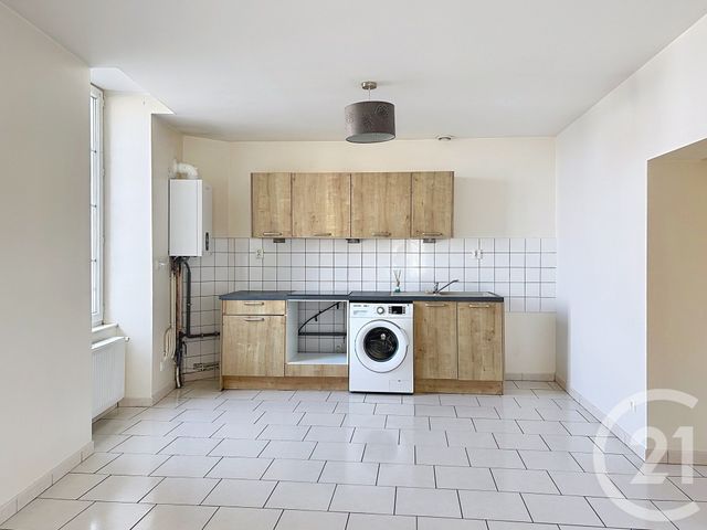 Appartement F2 à louer - 2 pièces - 46.55 m2 - ANGOULEME - 16 - POITOU-CHARENTES - Century 21 Aloha Immobilier