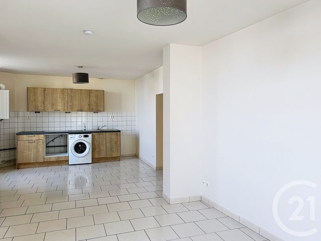 Appartement F2 à louer - 2 pièces - 46.55 m2 - ANGOULEME - 16 - POITOU-CHARENTES - Century 21 Aloha Immobilier