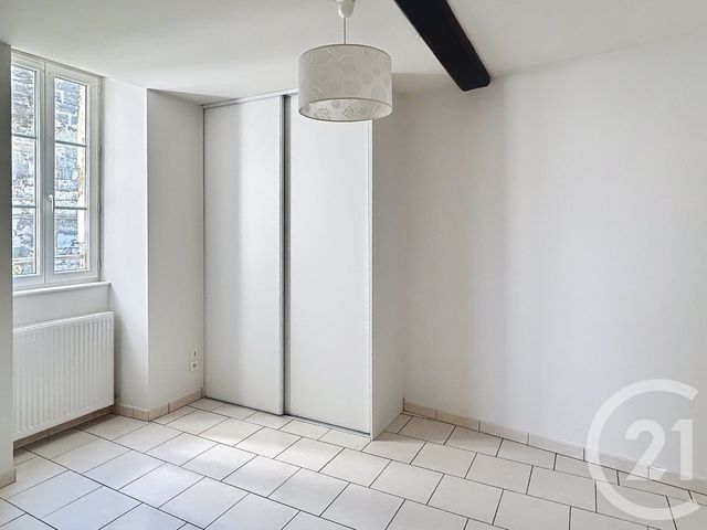 Appartement F2 à louer - 2 pièces - 46.55 m2 - ANGOULEME - 16 - POITOU-CHARENTES - Century 21 Aloha Immobilier