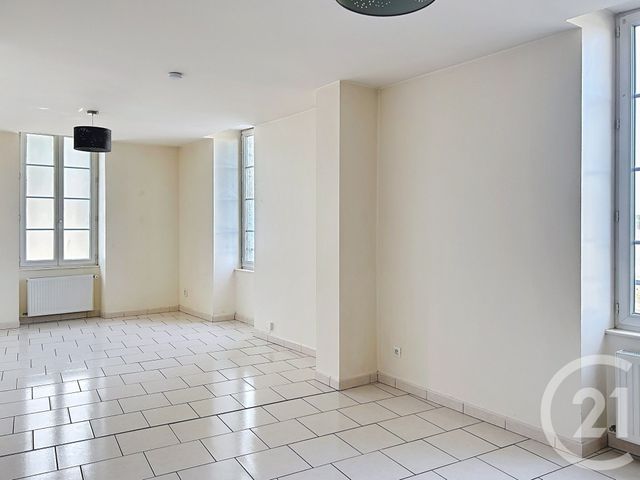 Appartement F2 à louer - 2 pièces - 46.55 m2 - ANGOULEME - 16 - POITOU-CHARENTES - Century 21 Aloha Immobilier