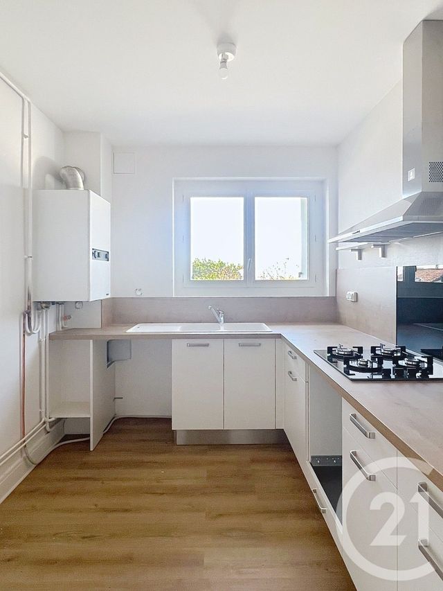 Appartement F3 à louer - 3 pièces - 63.0 m2 - SOYAUX - 16 - POITOU-CHARENTES - Century 21 Aloha Immobilier