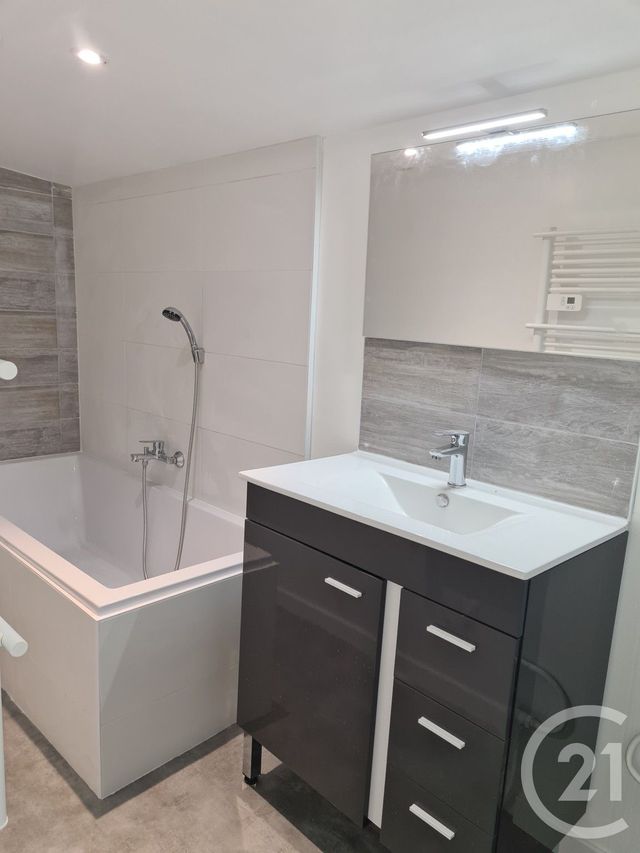 maison à louer - 2 pièces - 34.52 m2 - MAGNAC SUR TOUVRE - 16 - POITOU-CHARENTES - Century 21 Aloha Immobilier