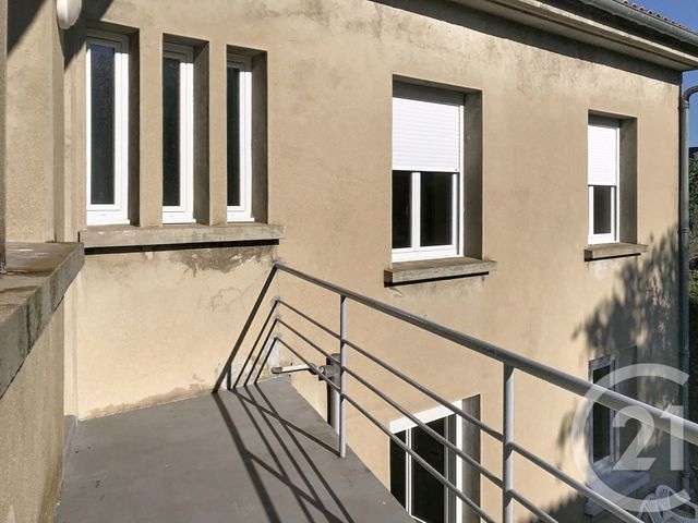 Appartement F3 à louer - 3 pièces - 80.0 m2 - ANGOULEME - 16 - POITOU-CHARENTES - Century 21 Aloha Immobilier