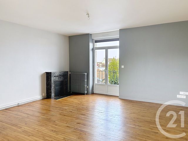 Appartement F3 à louer - 3 pièces - 80.0 m2 - ANGOULEME - 16 - POITOU-CHARENTES - Century 21 Aloha Immobilier
