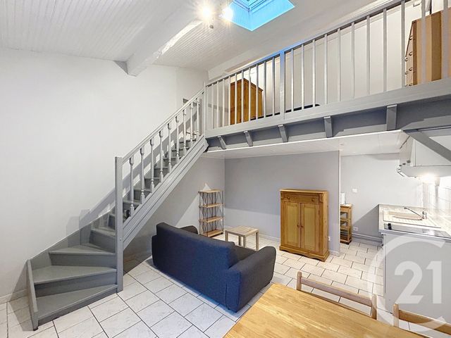 Appartement T1 à louer - 1 pièce - 33.14 m2 - L ISLE D ESPAGNAC - 16 - POITOU-CHARENTES - Century 21 Aloha Immobilier