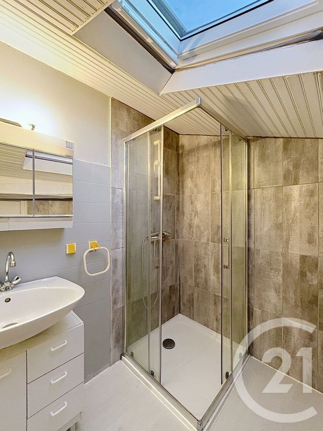 Appartement T1 à louer - 1 pièce - 33.14 m2 - L ISLE D ESPAGNAC - 16 - POITOU-CHARENTES - Century 21 Aloha Immobilier