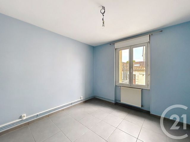 Appartement F3 à louer - 3 pièces - 62.76 m2 - ANGOULEME - 16 - POITOU-CHARENTES - Century 21 Aloha Immobilier