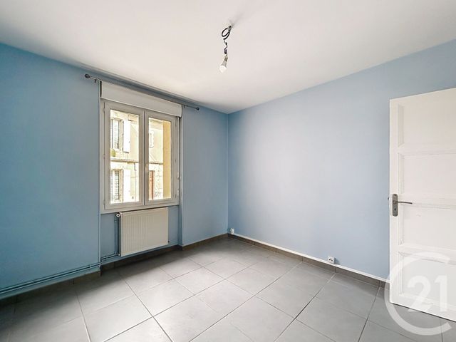 Appartement F3 à louer - 3 pièces - 62.76 m2 - ANGOULEME - 16 - POITOU-CHARENTES - Century 21 Aloha Immobilier