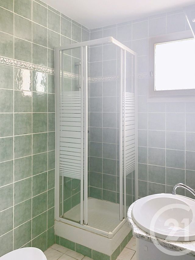 Appartement F2 à louer - 2 pièces - 32.34 m2 - ST MICHEL - 16 - POITOU-CHARENTES - Century 21 Aloha Immobilier