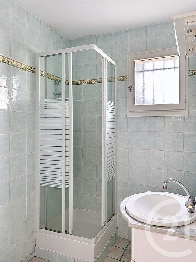 Appartement F2 à louer - 2 pièces - 30.5 m2 - ST MICHEL - 16 - POITOU-CHARENTES - Century 21 Aloha Immobilier