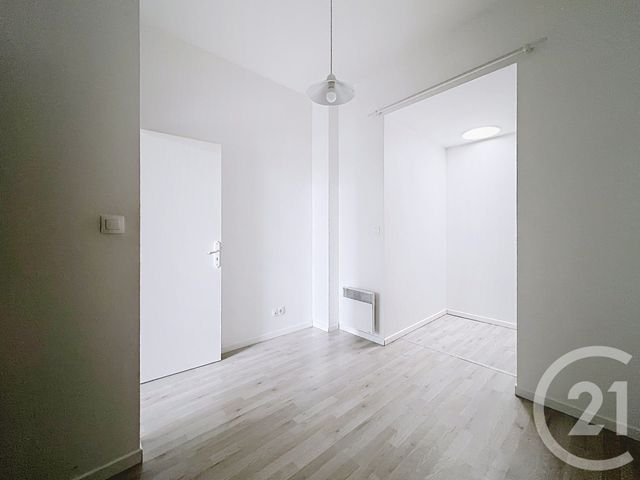 Appartement F2 à louer - 2 pièces - 26.81 m2 - ANGOULEME - 16 - POITOU-CHARENTES - Century 21 Aloha Immobilier