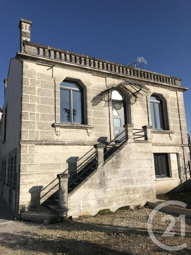 Appartement F2 à louer - 2 pièces - 26.81 m2 - ANGOULEME - 16 - POITOU-CHARENTES - Century 21 Aloha Immobilier