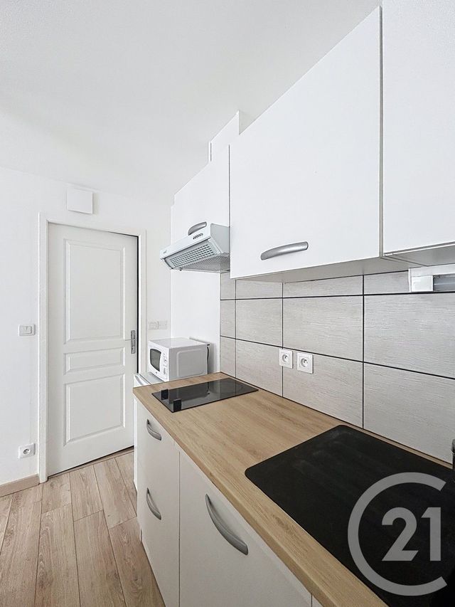 Appartement Studio à louer - 1 pièce - 20.4 m2 - L ISLE D ESPAGNAC - 16 - POITOU-CHARENTES - Century 21 Aloha Immobilier