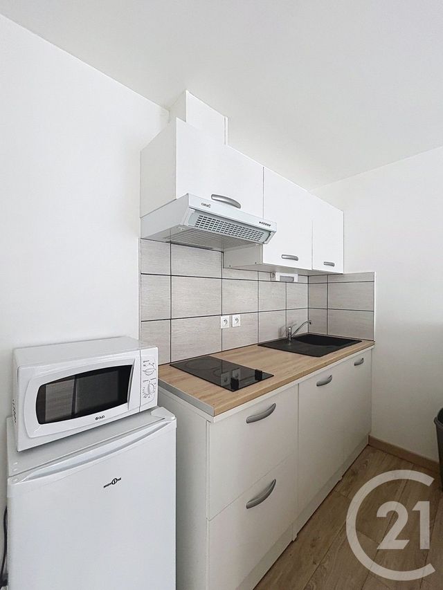 Appartement Studio à louer - 1 pièce - 20.4 m2 - L ISLE D ESPAGNAC - 16 - POITOU-CHARENTES - Century 21 Aloha Immobilier