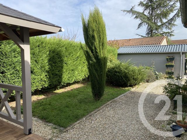 maison à louer - 4 pièces - 94.0 m2 - LA COURONNE - 16 - POITOU-CHARENTES - Century 21 Aloha Immobilier