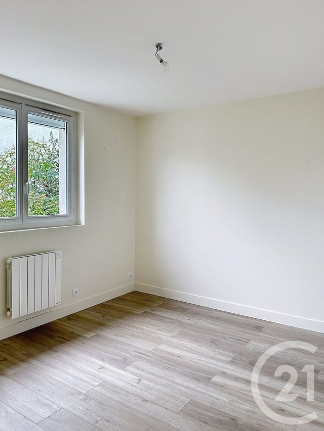 maison à louer - 4 pièces - 94.0 m2 - LA COURONNE - 16 - POITOU-CHARENTES - Century 21 Aloha Immobilier