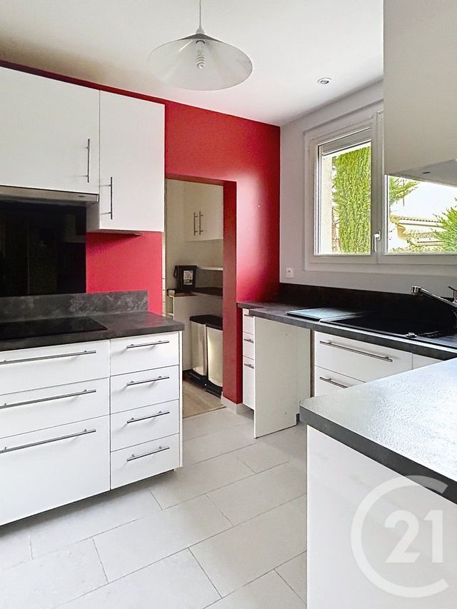 maison à louer - 4 pièces - 94.0 m2 - LA COURONNE - 16 - POITOU-CHARENTES - Century 21 Aloha Immobilier