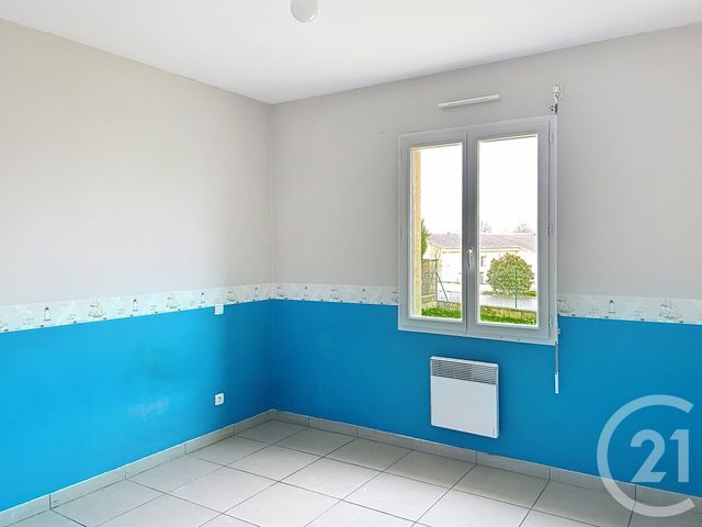 maison à louer - 4 pièces - 98.48 m2 - ROULLET ST ESTEPHE - 16 - POITOU-CHARENTES - Century 21 Aloha Immobilier