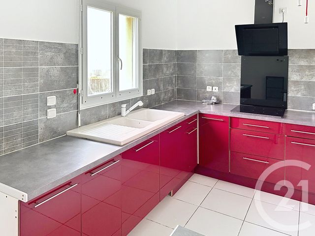 maison à louer - 4 pièces - 98.48 m2 - ROULLET ST ESTEPHE - 16 - POITOU-CHARENTES - Century 21 Aloha Immobilier