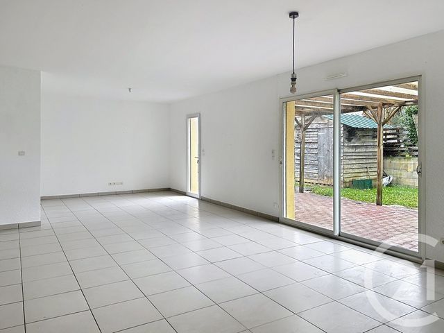 maison à louer - 4 pièces - 98.48 m2 - ROULLET ST ESTEPHE - 16 - POITOU-CHARENTES - Century 21 Aloha Immobilier